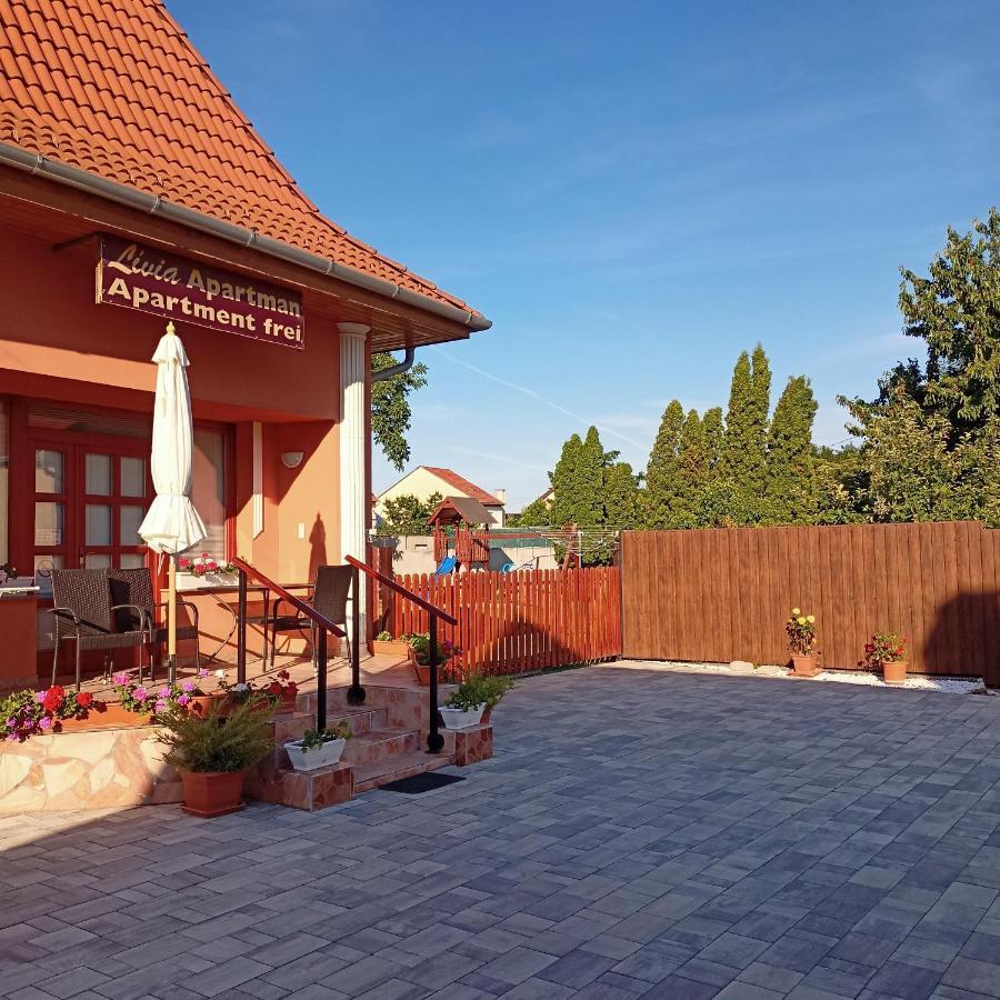 Livia Apartman Buk Bagian luar foto