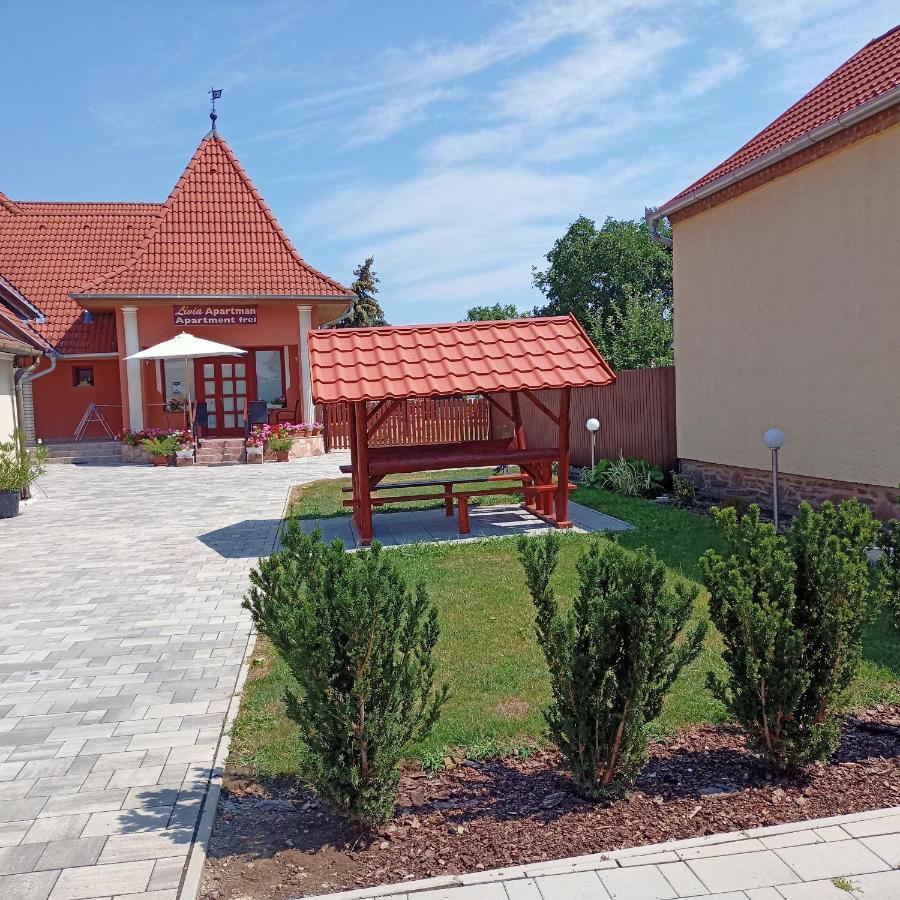 Livia Apartman Buk Bagian luar foto