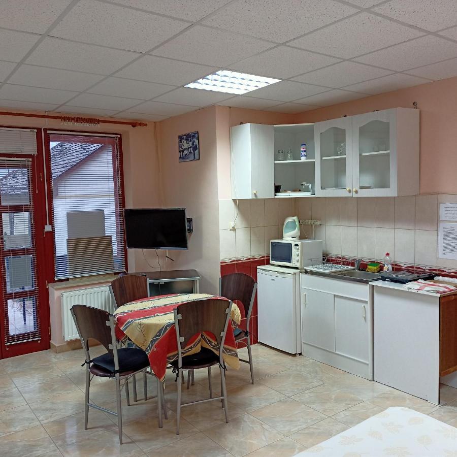 Livia Apartman Buk Bagian luar foto