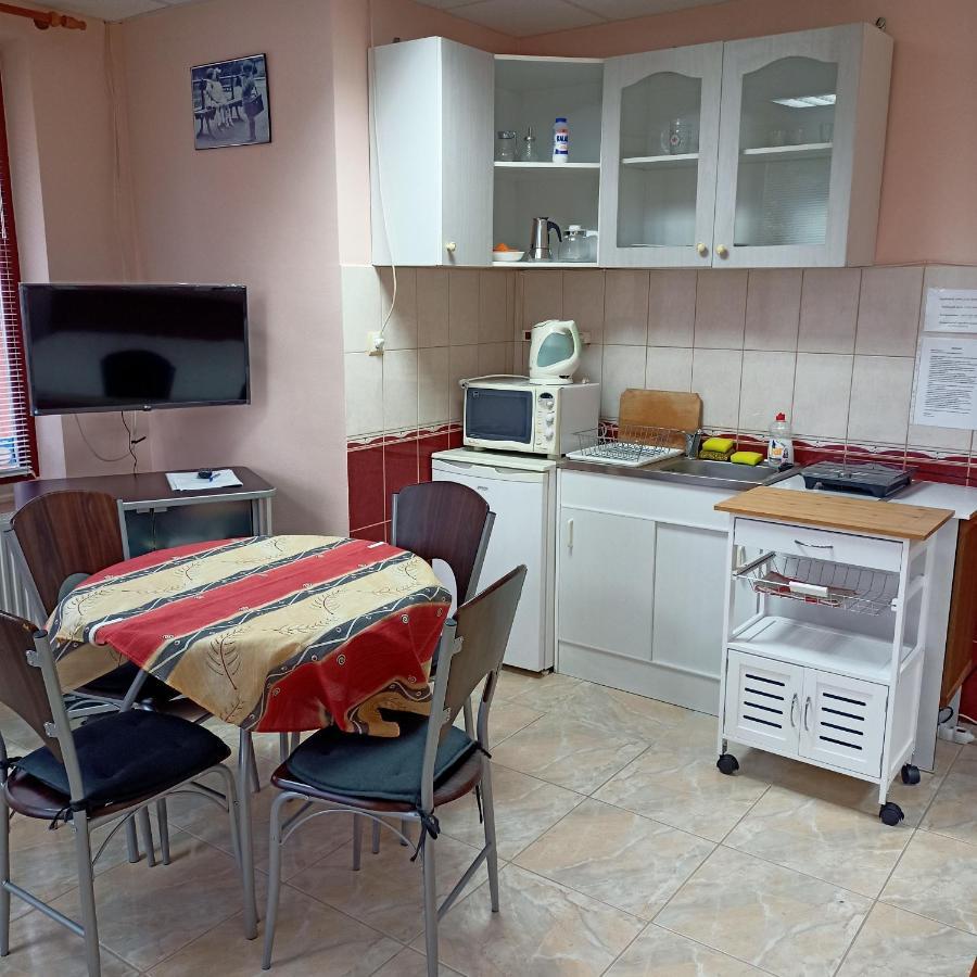 Livia Apartman Buk Bagian luar foto