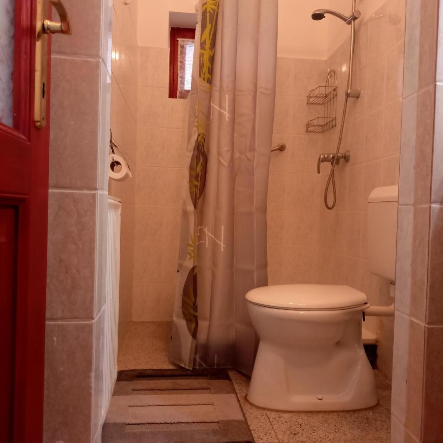 Livia Apartman Buk Bagian luar foto